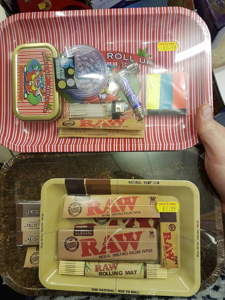 Smokers' Christmas gift sets in stock