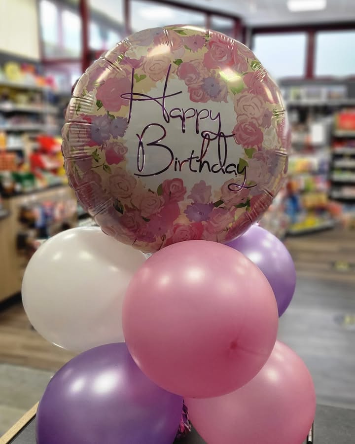 Birthday balloon centerpiece made in store