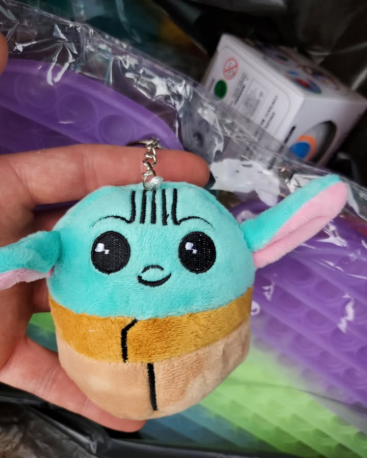 Baby Yoda keyring now in stock