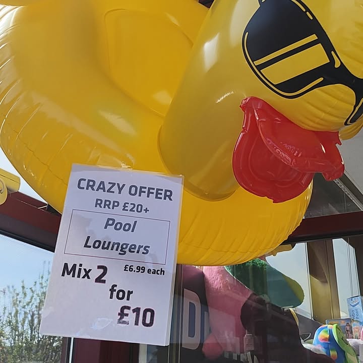 Pool lounges: 2 for £10 this weekend
