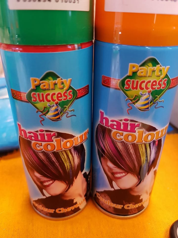 Coloured hair spray – fix a bad hair day