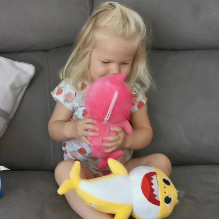 Baby Shark singing plush – now in stock